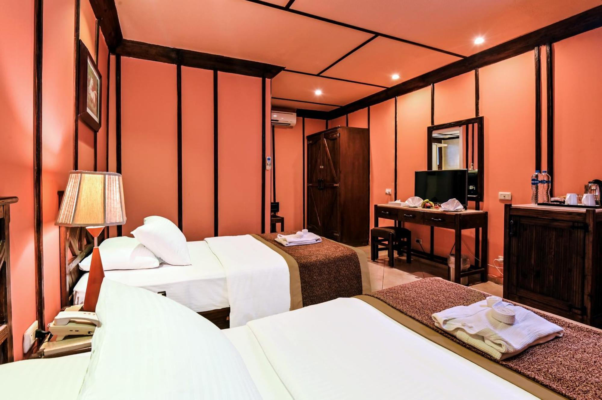 Xperience Golden Sandy Resort 4*